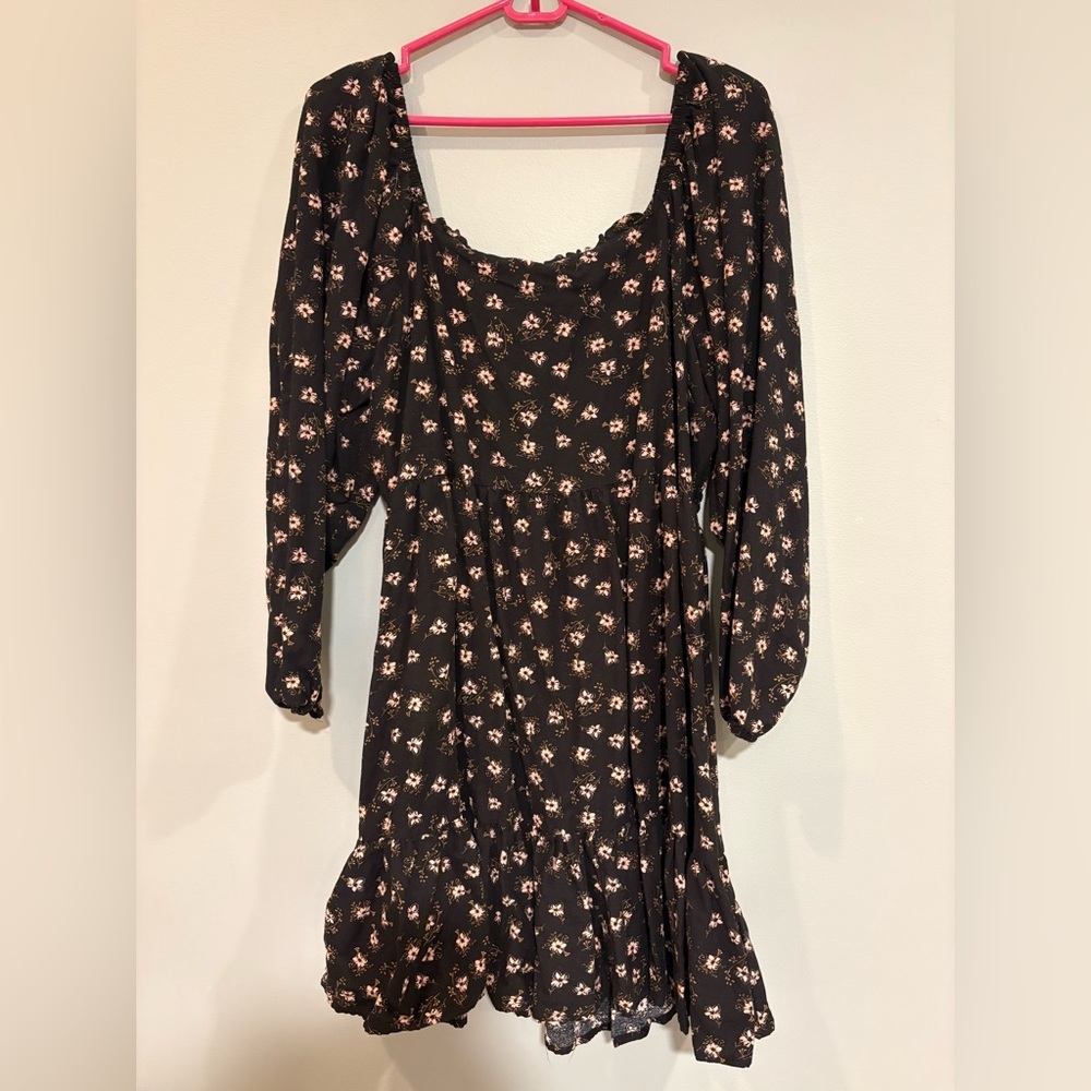 🍀Celebrity Pink Black Dress with Floral Design